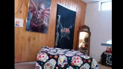 Snapshot of jamiebottoms chatting on 09.19.25 Jamie Bottoms online show from 09.19.25