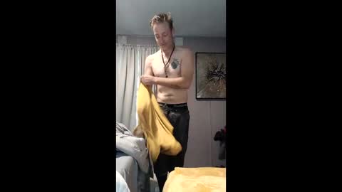 Snapshot of jamieshaneblueeyeswyo307 chatting on 11.05.25 Supafly307blueeyes9in online show from 11.05.25