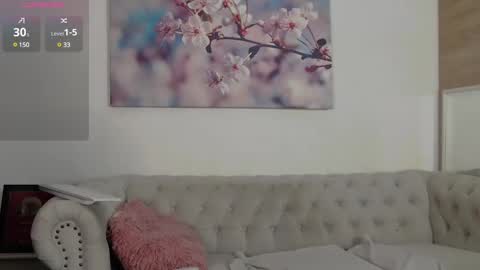 Snapshot of janellebrown_ chatting on 02.20.25 Janelle Brown online show from 02.20.25