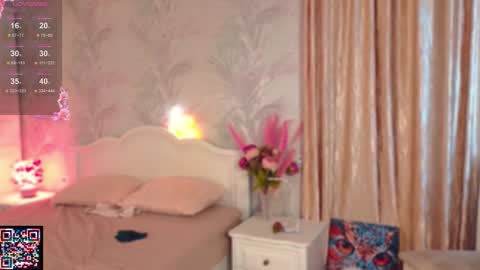 Snapshot of janepuff chatting on 09.14.25 janepuff online show from 09.14.25