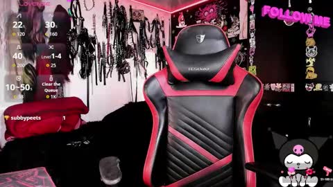 Snapshot of janna_ink chatting on 09.13.25 online show from 09.13.25