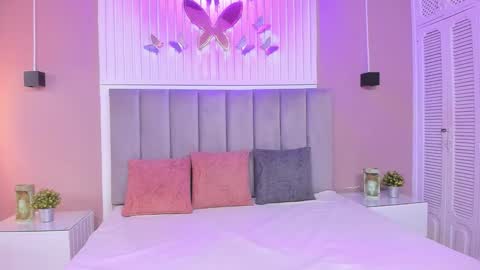 Janna online show from 10.17.25