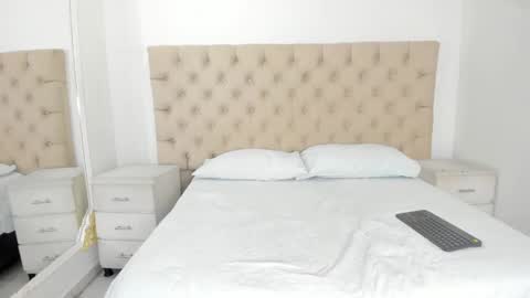 Snapshot of janneblossom chatting on 09.09.25 Janne  online show from 09.09.25