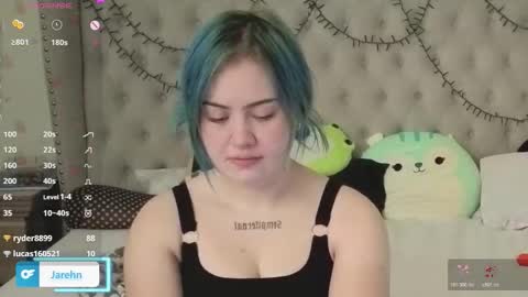 Snapshot of jarehn chatting on 10.21.25 Jaren online show from 10.21.25