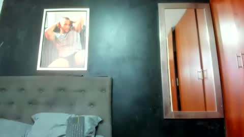 Snapshot of jasonmartiinez chatting on 12.26.24    online show from 12.26.24