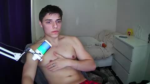 Snapshot of javiermire chatting on 10.31.25 javi online show from 10.31.25