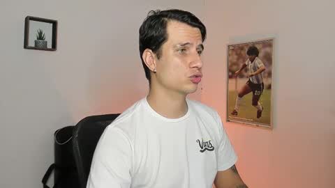 Snapshot of jayalvarrez_ chatting on 02.15.25 Jay Alvarrez online show from 02.15.25