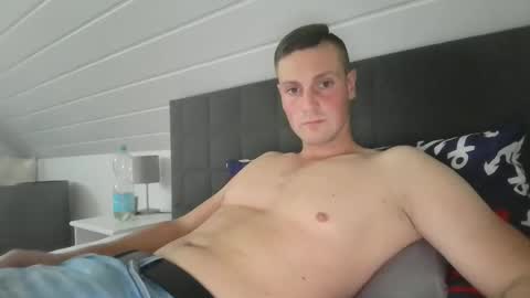 Snapshot of jayfex97 chatting on 09.15.25 jayfex97 online show from 09.15.25