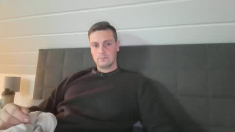 Snapshot of jayfex97 chatting on 10.03.25 jayfex97 online show from 10.03.25