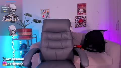 Snapshot of jaythomax chatting on 02.23.25 jaythomax online show from 02.23.25