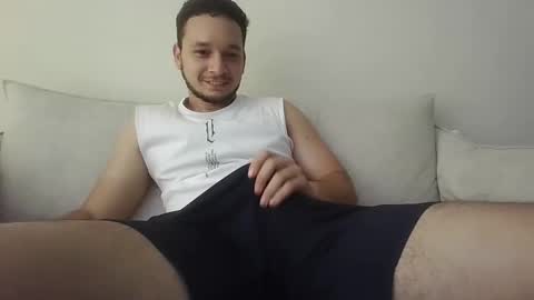 Snapshot of jdlh05 chatting on 11.13.25 jdlh05 online show from 11.13.25