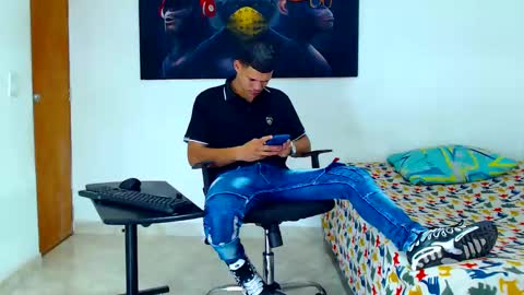 Snapshot of jeffer21_hot chatting on 01.28.25 jeffer21_hot online show from 01.28.25