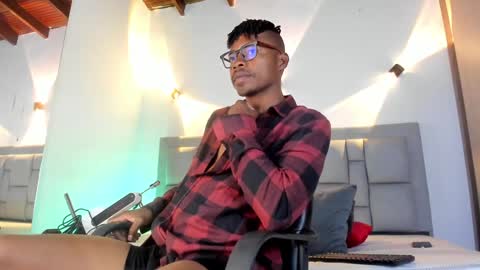 Snapshot of jeffrey_cottom chatting on 01.05.25 Jeff online show from 01.05.25