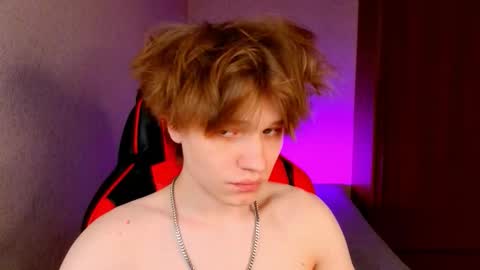 Snapshot of jeffreyue chatting on 09.29.25 Jeffrey online show from 09.29.25