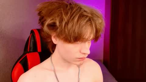 Snapshot of jeffreyue chatting on 10.13.25 Jeffrey online show from 10.13.25