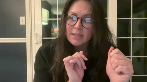 Snapshot of jellybeanin chatting on 12.27.24 Jelli online show from 12.27.24