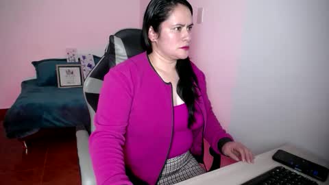 Snapshot of jenny__777 chatting on 10.29.25 jenny__777 online show from 10.29.25