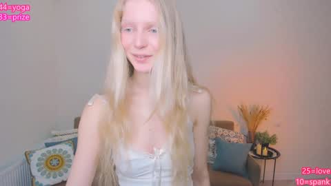 Snapshot of jenny_ames chatting on 02.08.25 Jenny online show from 02.08.25