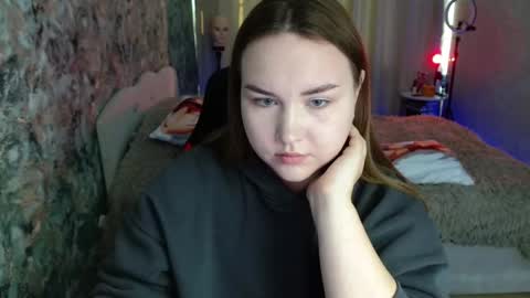 Snapshot of jennyattal chatting on 11.06.25 Jenny online show from 11.06.25