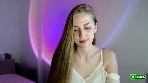 Snapshot of jennyjansen chatting on 11.07.25 The Flower Power Models online show from 11.07.25