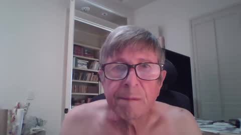 Snapshot of jep56 chatting on 12.17.24 jep56 online show from 12.17.24