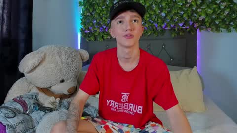 Snapshot of jeremy_salvatore_ chatting on 12.02.24 jero independent model online show from 12.02.24