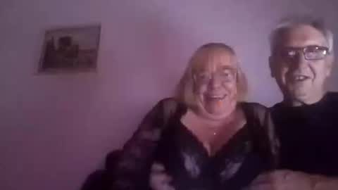 Snapshot of jessandsilverfox61 chatting on 11.02.25 jessandsilverfox61 online show from 11.02.25
