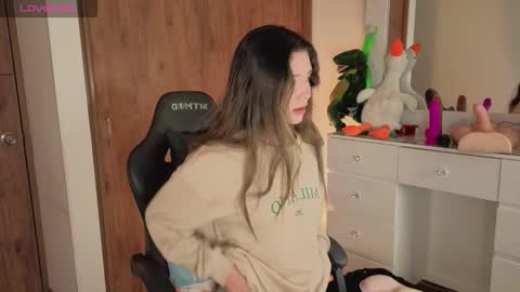 Snapshot of jessica__04 chatting on 11.04.25 jessica__04 online show from 11.04.25