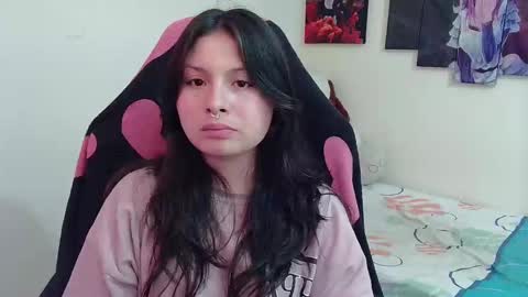 Snapshot of jessica_gomezz chatting on 02.15.25 Jessica gomez online show from 02.15.25