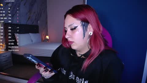 Snapshot of jessie_williams_01 chatting on 12.18.24 Your Sweet Angel online show from 12.18.24