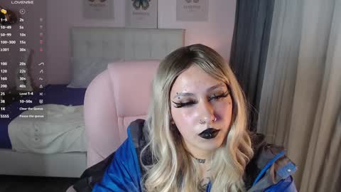 Snapshot of jessie_williams_01 chatting on 12.31.24 Your Sweet Angel online show from 12.31.24