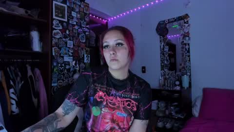 Snapshot of jessie_williams_01 chatting on 01.21.25 Your Sweet Angel online show from 01.21.25