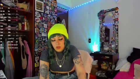 Snapshot of jessie_williams_01 chatting on 02.03.25 Your Sweet Angel online show from 02.03.25