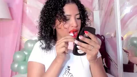 Snapshot of jessyzoe chatting on 10.14.25 Jessy online show from 10.14.25