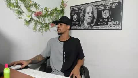 Snapshot of jhonson821 chatting on 11.01.25 jhonson821 online show from 11.01.25