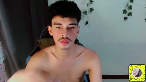 Snapshot of jim_cumxx chatting on 10.01.25 JIMBOY online show from 10.01.25