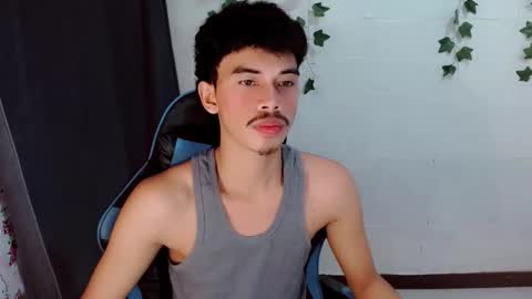 Snapshot of jim_cumxx chatting on 10.05.25 JIMBOY online show from 10.05.25