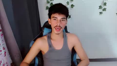 Snapshot of jim_cumxx chatting on 10.08.25 JIMBOY online show from 10.08.25