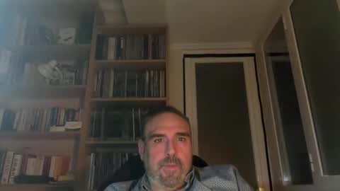 Snapshot of jim_dick chatting on 11.18.25 Jim Dick online show from 11.18.25