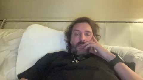 Snapshot of jimboo400 chatting on 11.03.25 jimboo400 online show from 11.03.25