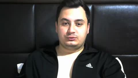 Snapshot of jnsnw chatting on 01.04.25 jnsnw online show from 01.04.25