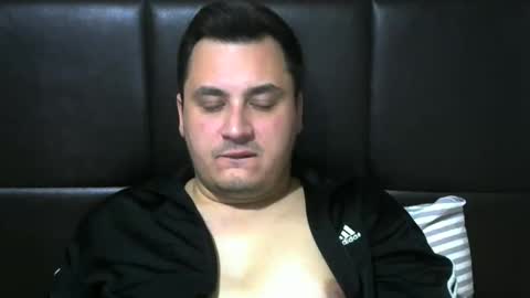 Snapshot of jnsnw chatting on 11.01.25 jnsnw online show from 11.01.25