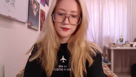 joan_kiss online show from 10.20.25