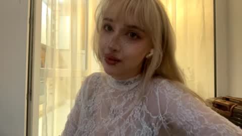 Snapshot of joellavaranda chatting on 10.15.25 Amaya online show from 10.15.25