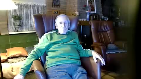 Snapshot of johan7_heet chatting on 12.05.24 johan7 heet online show from 12.05.24
