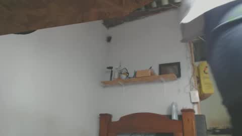 Snapshot of johantorres19 chatting on 01.27.25 johantorres19 online show from 01.27.25