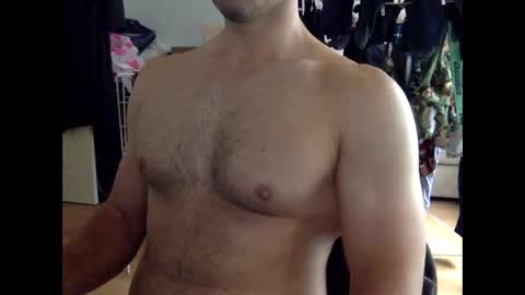 Snapshot of johnhotxxxx chatting on 11.01.25 LETSPLAY online show from 11.01.25