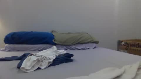 Snapshot of johnjones585121 chatting on 02.17.25 johnjones585121 online show from 02.17.25