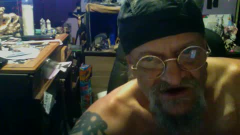 Snapshot of johnnyshung1 chatting on 09.21.25 johnnyshung1 online show from 09.21.25