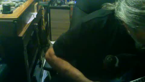 Snapshot of johnnyshung1 chatting on 10.01.25 johnnyshung1 online show from 10.01.25